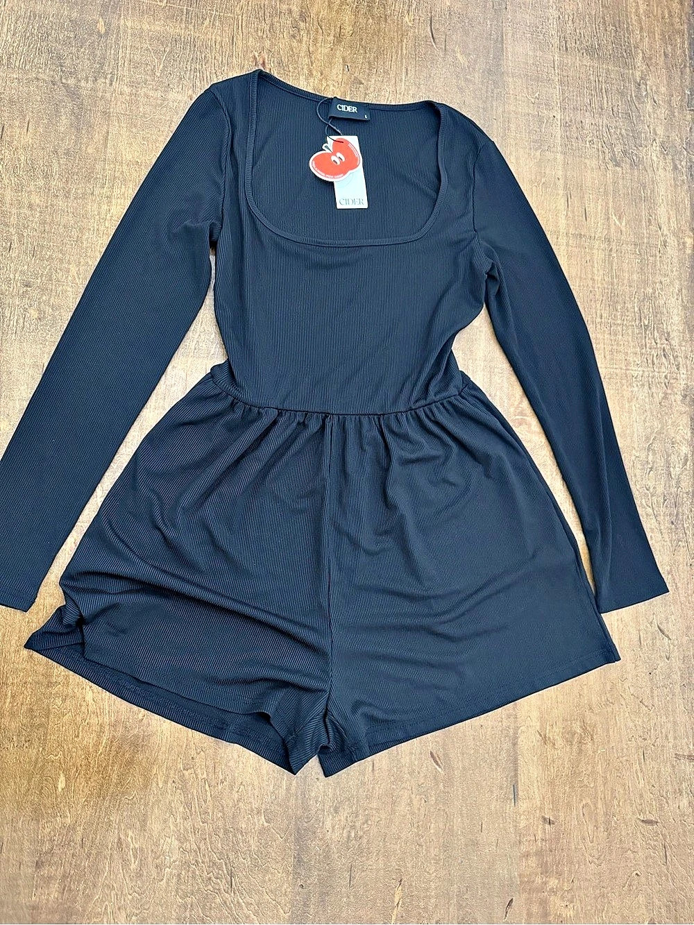 CIDER Black Ribbed Short Romper long sleeve Size Large NWT